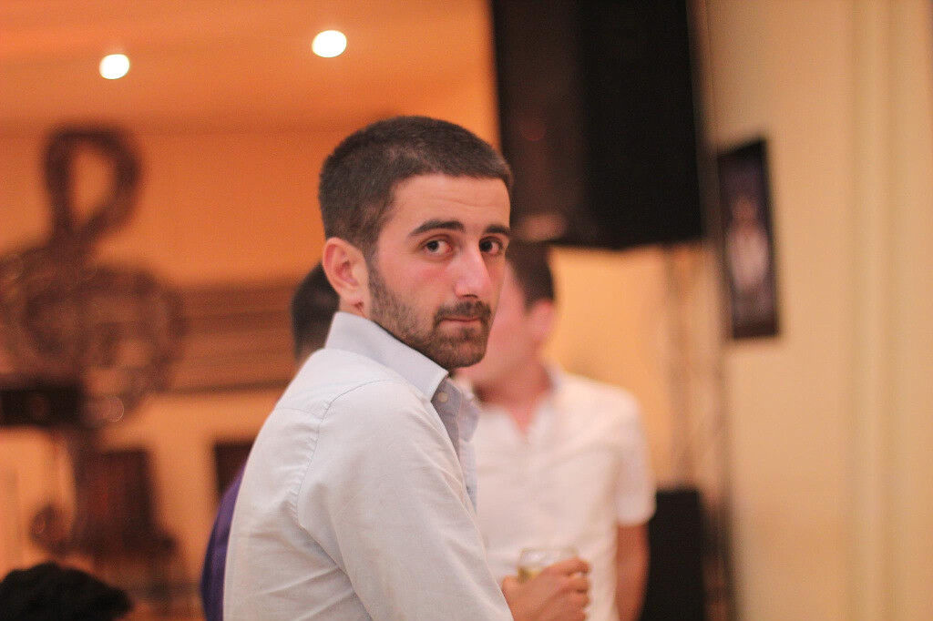  4297424  Giorgi, 44 ,    