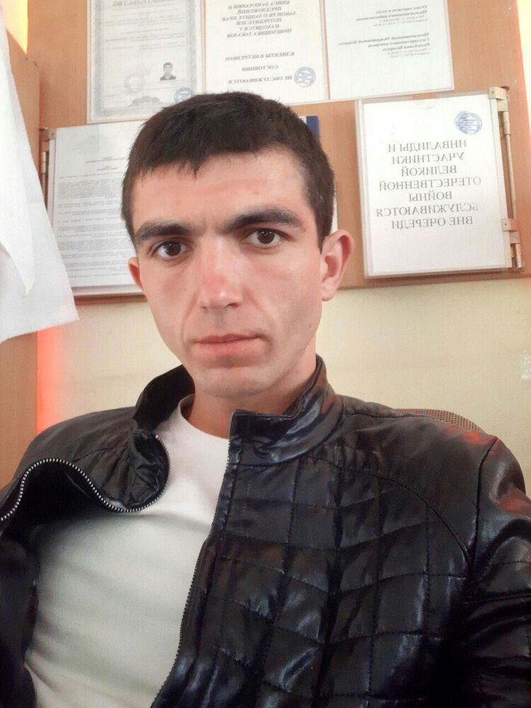  ,   Pavel, 32 ,   ,   