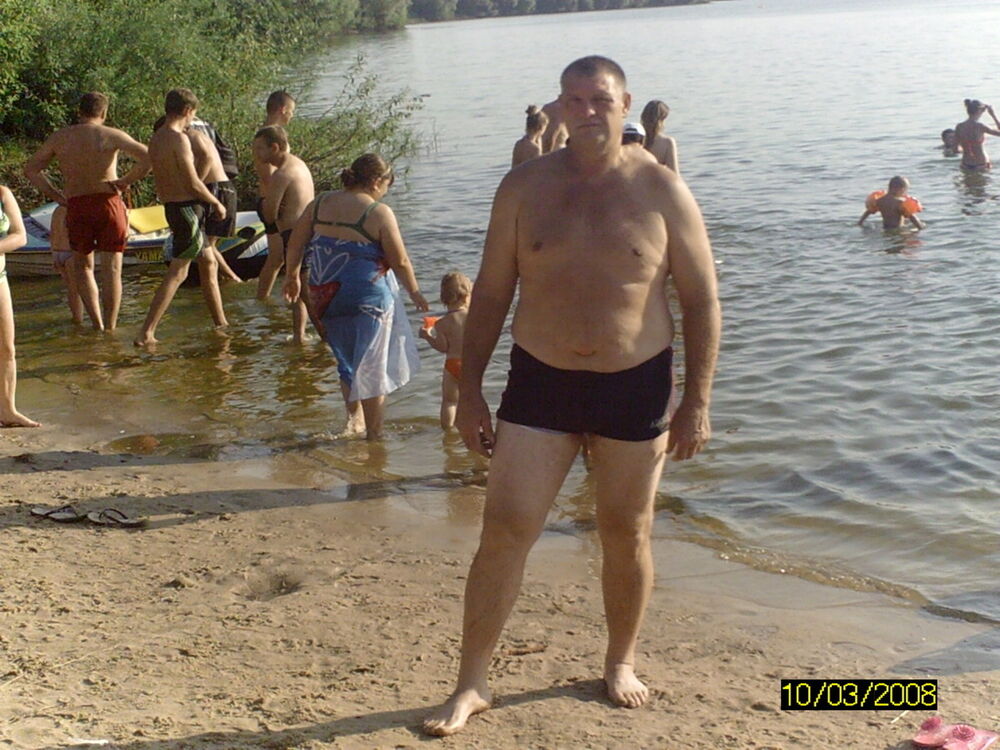  15195034  Viktor, 60 ,    