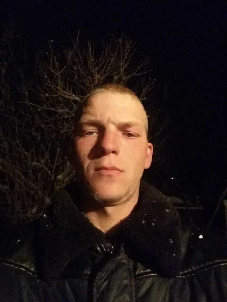  40890044  , 32 ,    