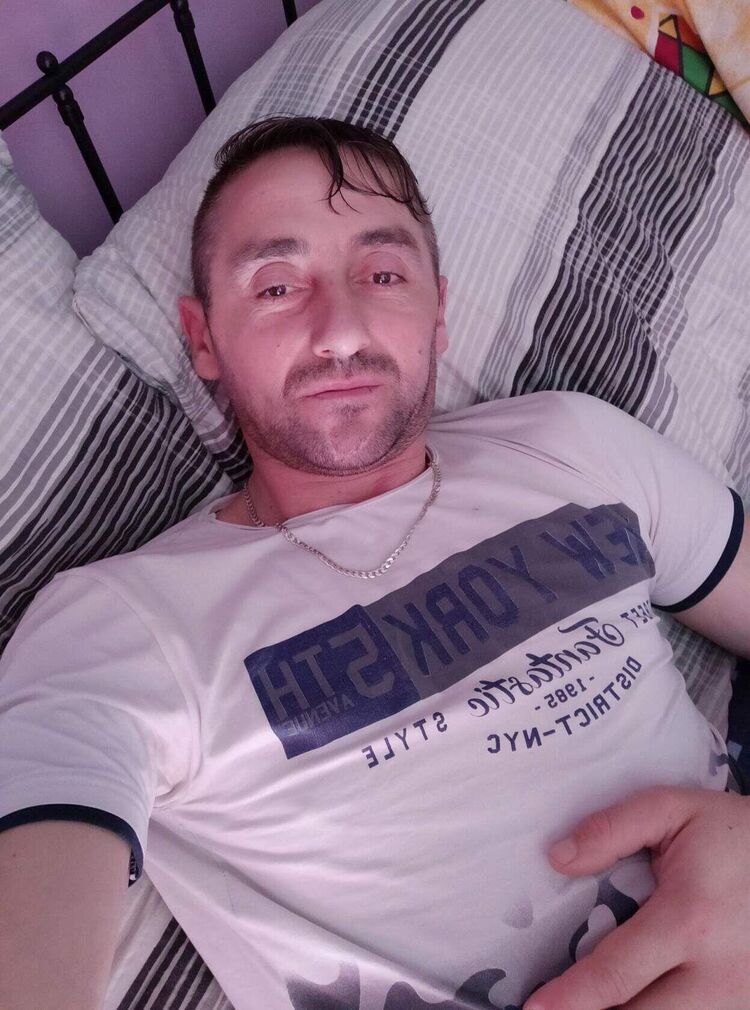  47998744  , 33 ,    