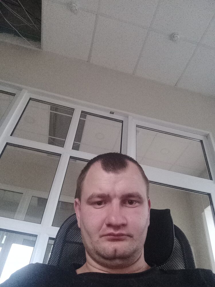  35619884  Ivan, 31 ,    