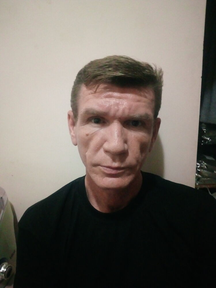  17970634  Viktor, 50 ,    