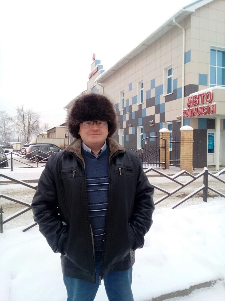  45240534  Gennady, 45 ,    