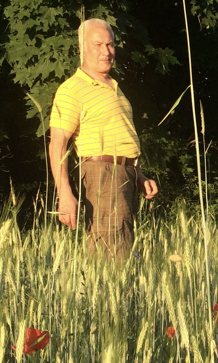  53572074  Andrei, 63 ,    