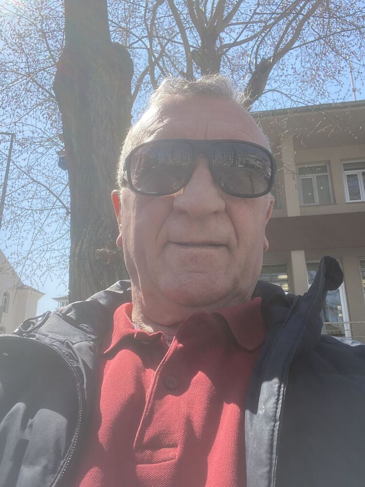  41639664  Osman, 63 ,    -