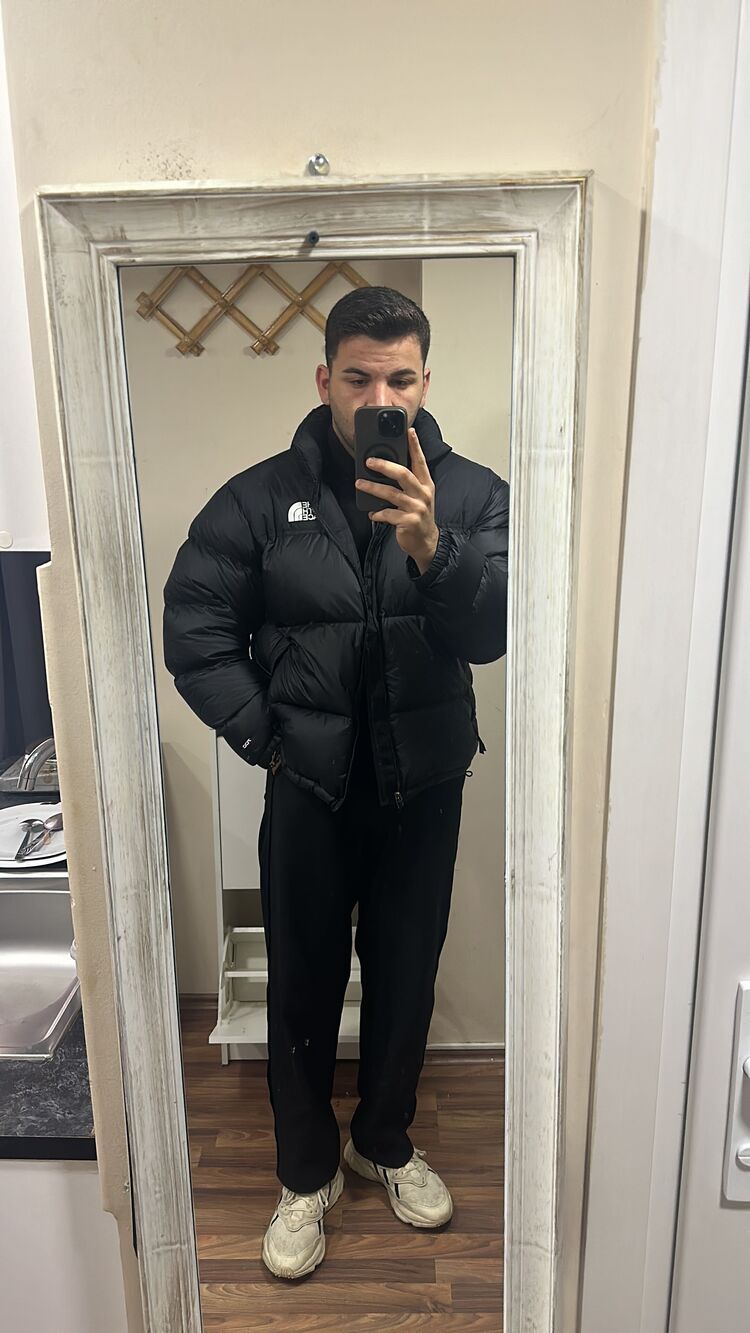 ,   Erdem, 28 ,   ,   