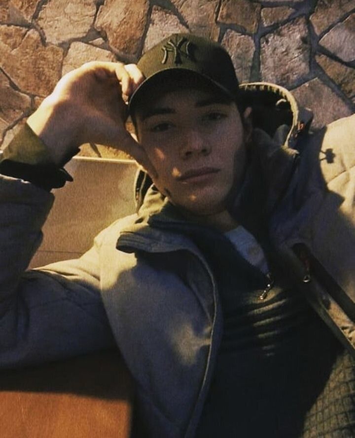  54656014  MALIK, 23 ,    