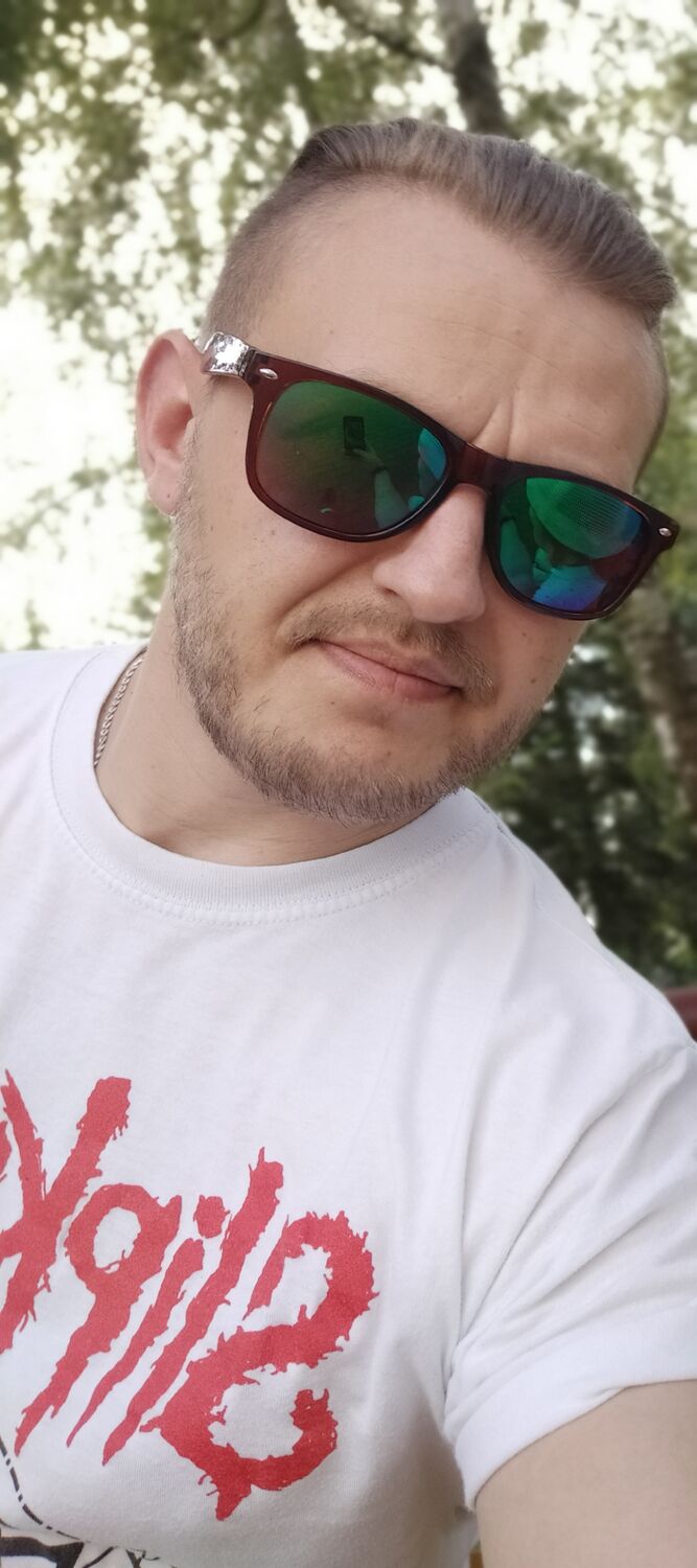  40998164  Alex, 36 ,    