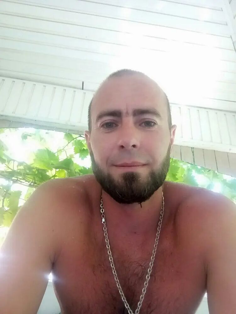 ,   Artem, 41 ,   ,   