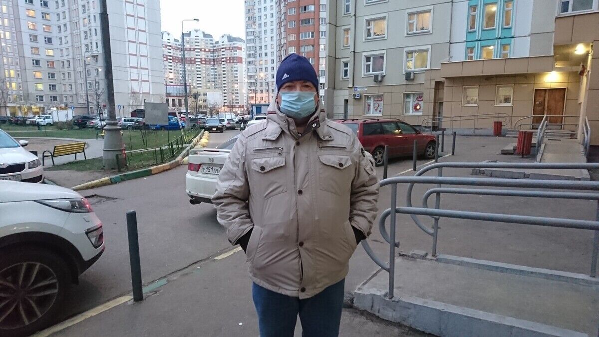  20440634  Sergei, 61 ,    