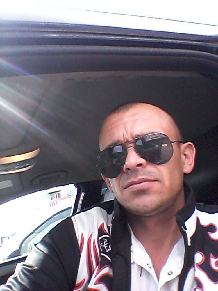  ,   Ruslan, 44 ,   ,   , c 