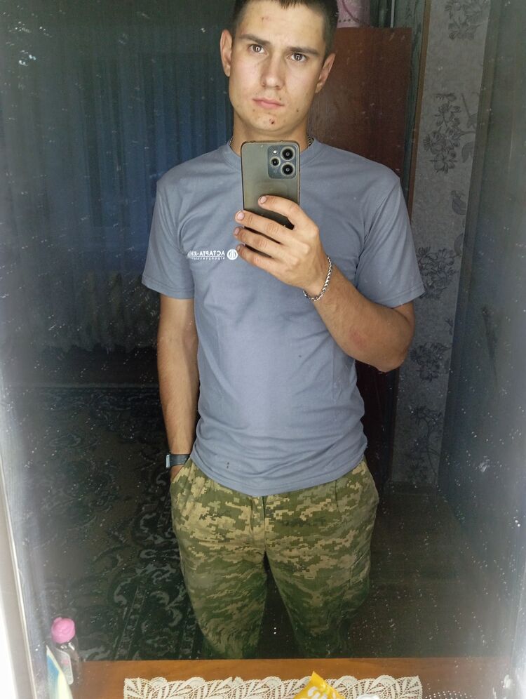  46978904  , 20 ,    