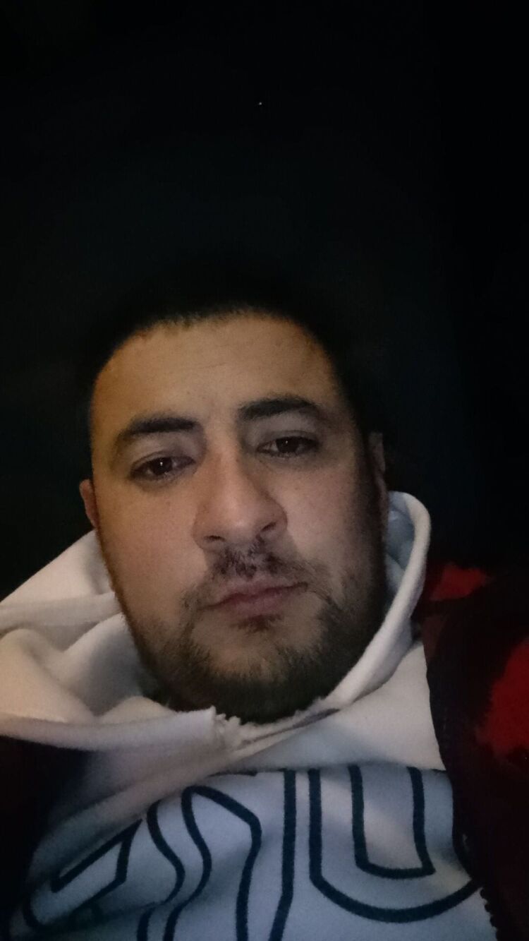  46972674  , 27 ,    