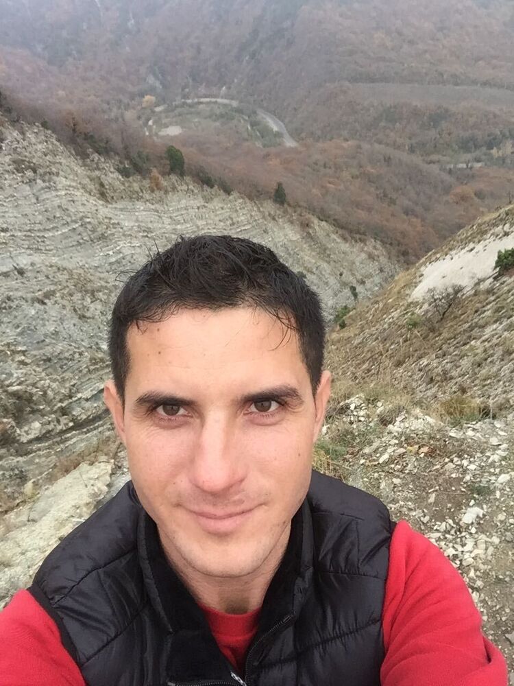  31063114  , 37 ,    