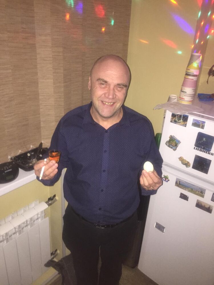  25805134  EVGENY, 49 ,    