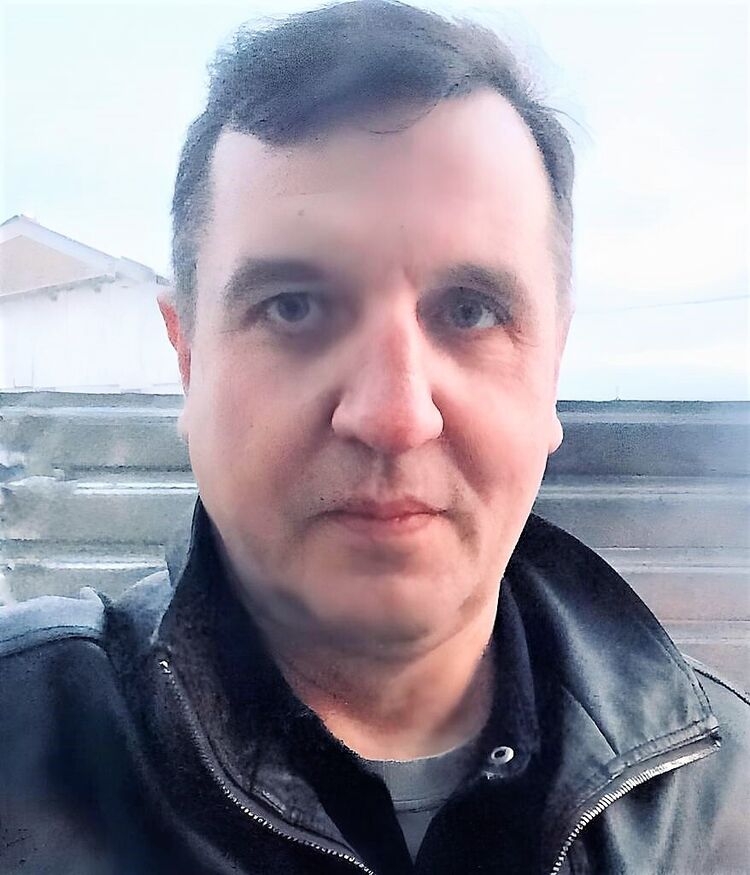  42572244  , 45 ,    