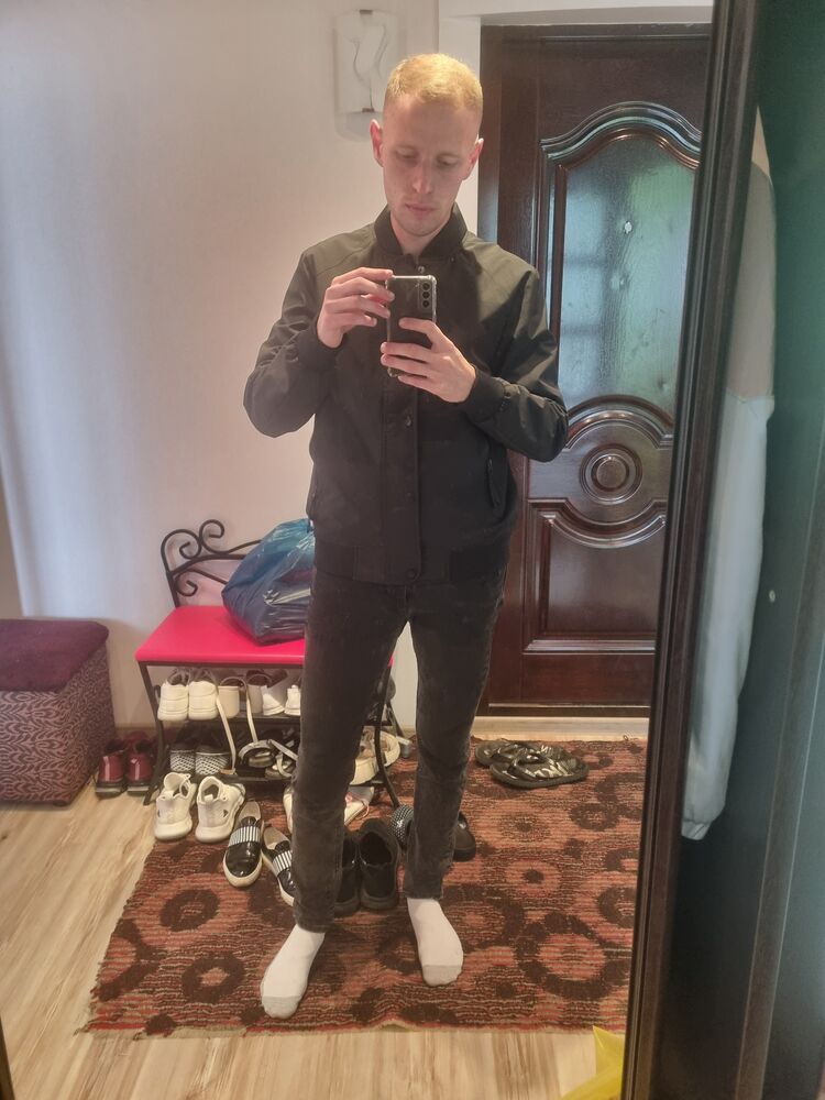  47991934  , 28 ,    