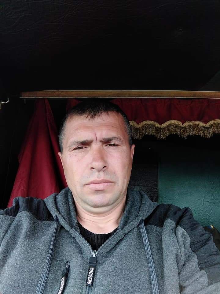  29785494  Vasili, 45 ,    