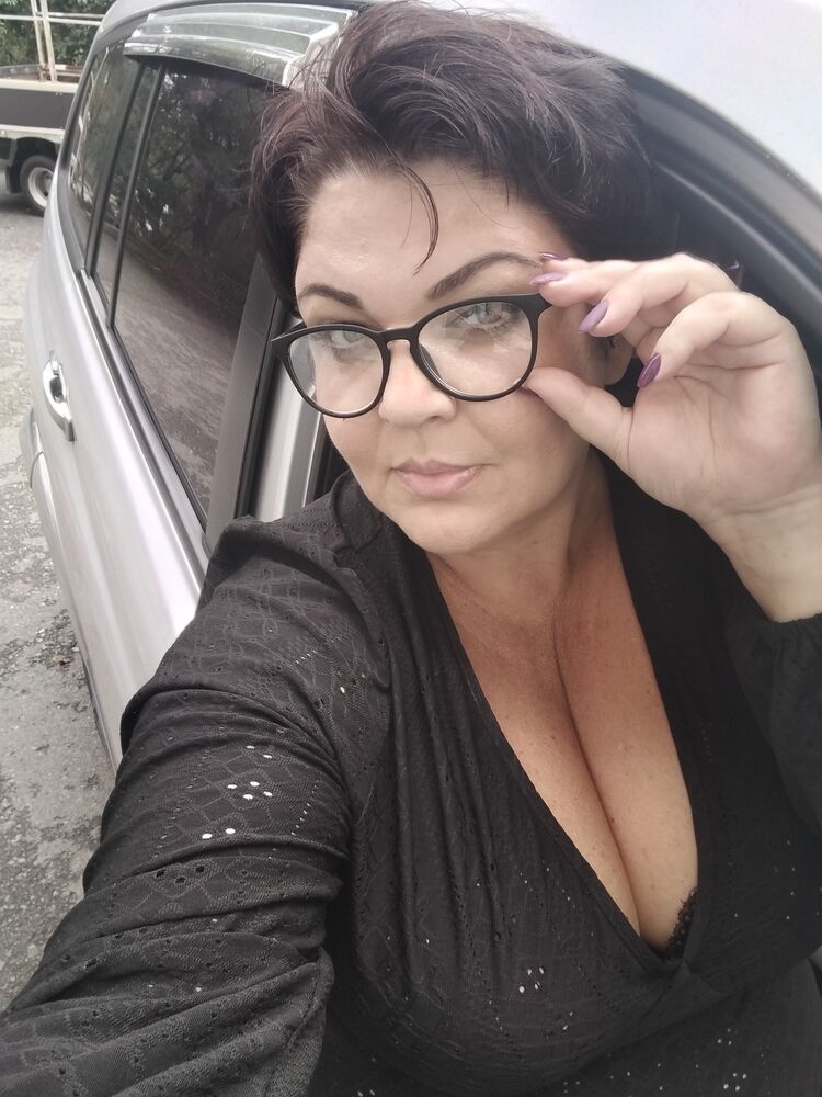  53335204  Jeni, 44 ,    