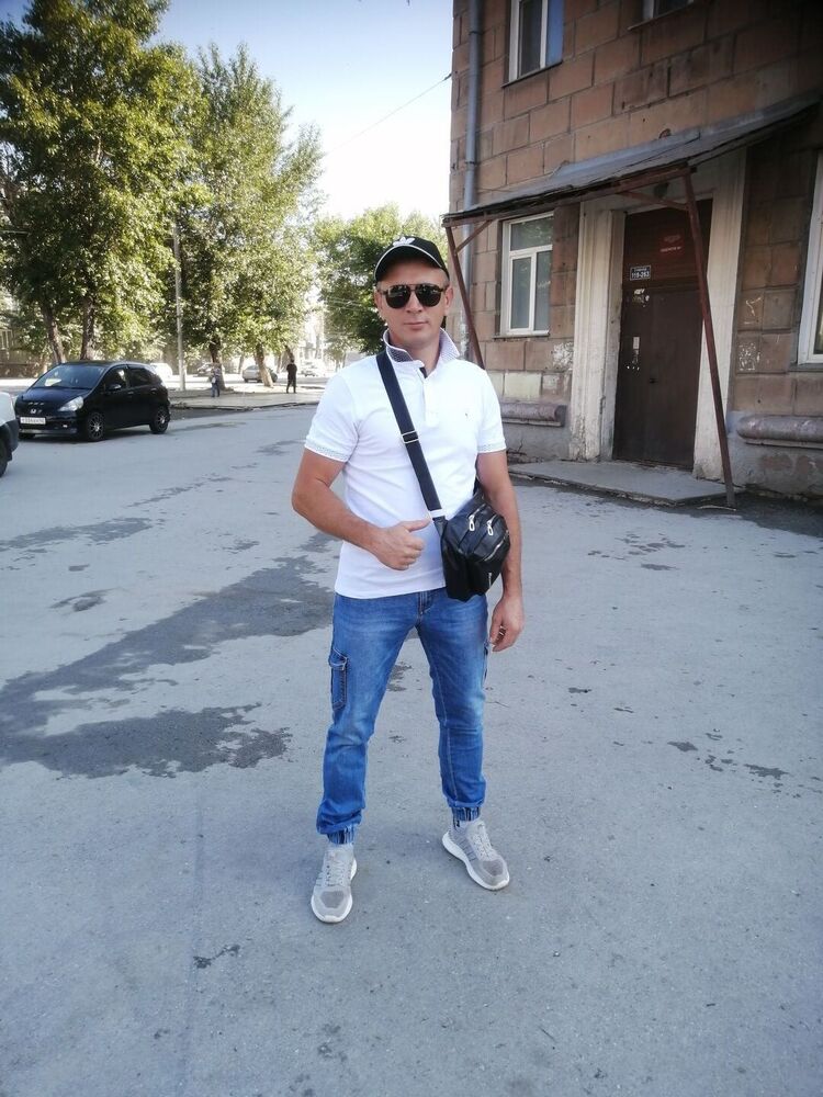  28586424  Evgeny, 44 ,    