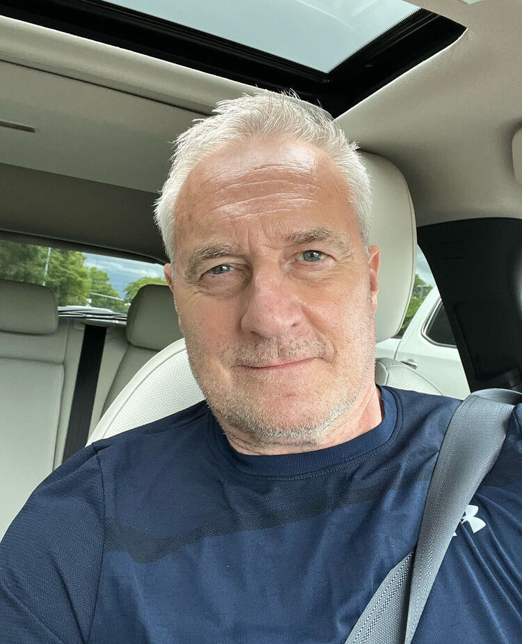  45338364  Raphaelmonie, 60 ,    -