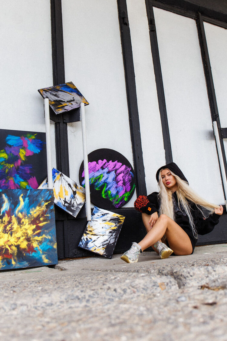  39761474  Diana, 28 ,    -