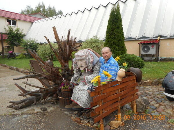  8062054  , 65 ,    