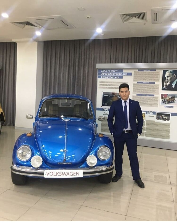  19437174  Bekzod, 29 ,    
