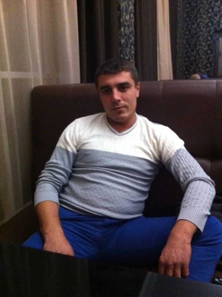  11212184  Denis, 39 ,    