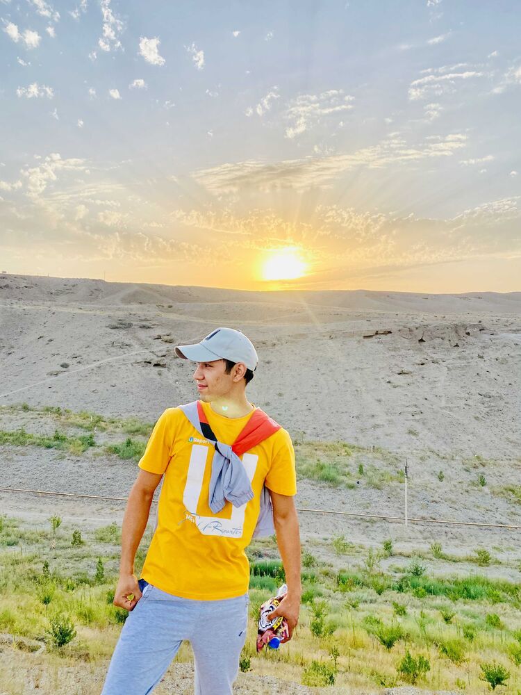  30577324  Jalol, 28 ,    