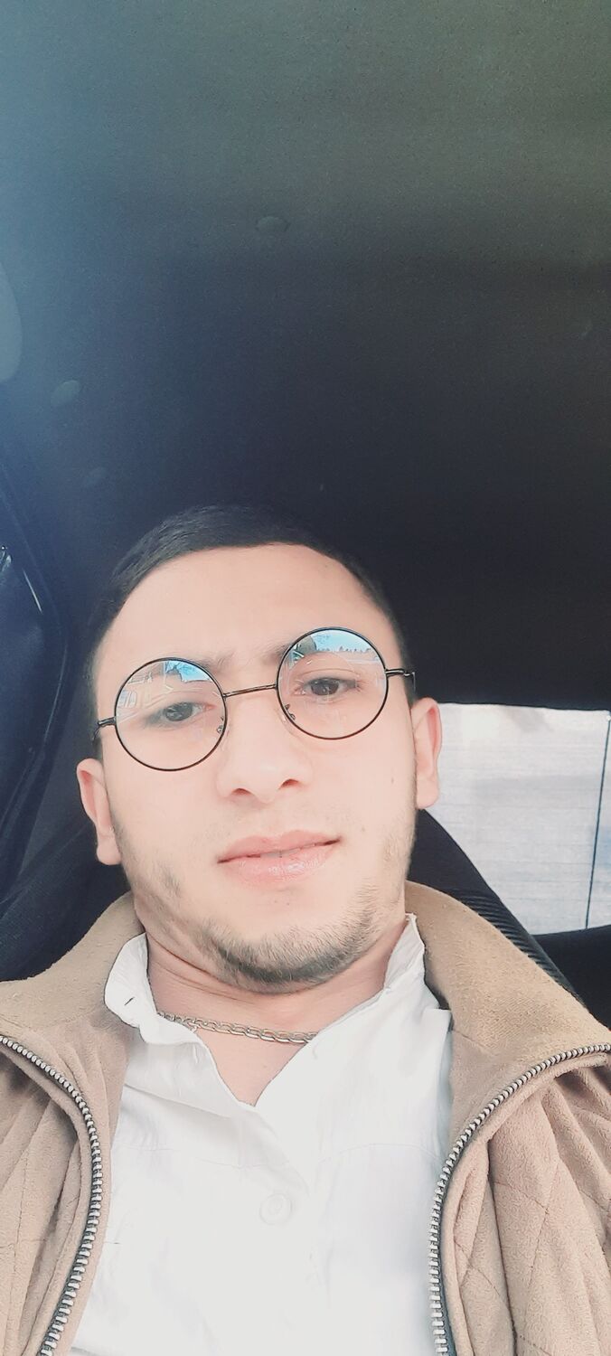  ,   Alik, 32 ,   ,   , c 