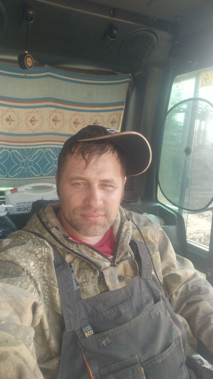  ,   Zhenya, 40 ,   ,   