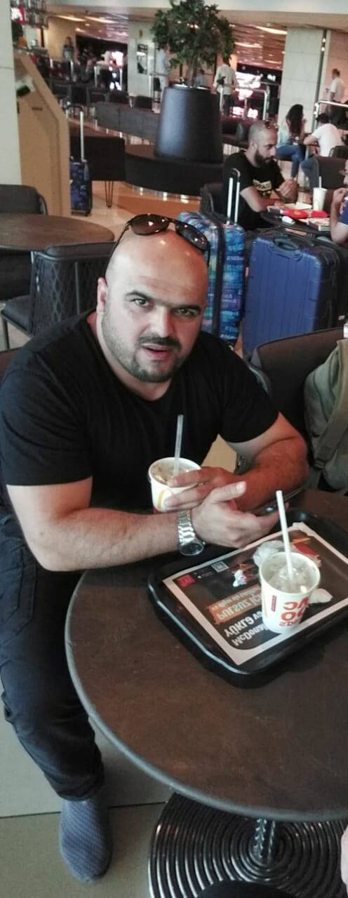  54381904  Ilyas, 35 ,    