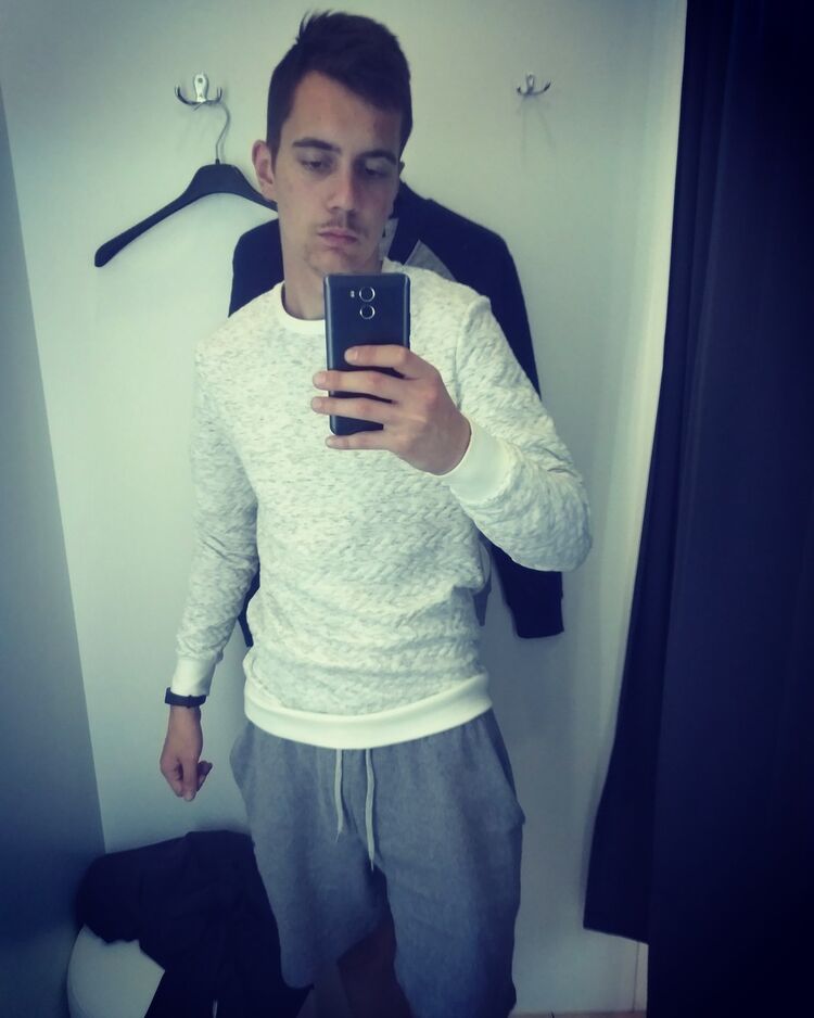  ,   Dinozavr, 25 ,   ,   , c 