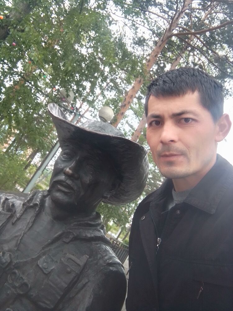  43708894  Husanali, 32 ,    -