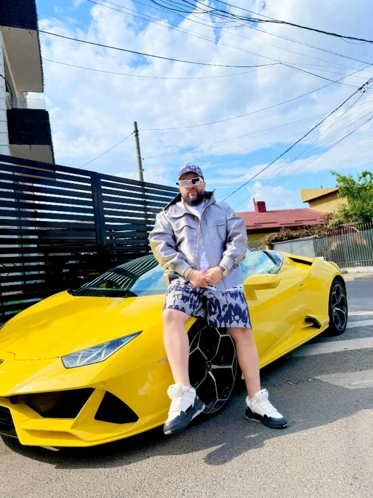  51348344  John Lally, 42 ,    Abbots Langley