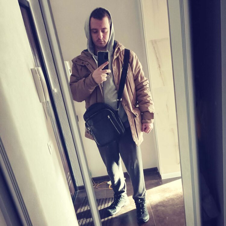  31967804  , 35 ,    