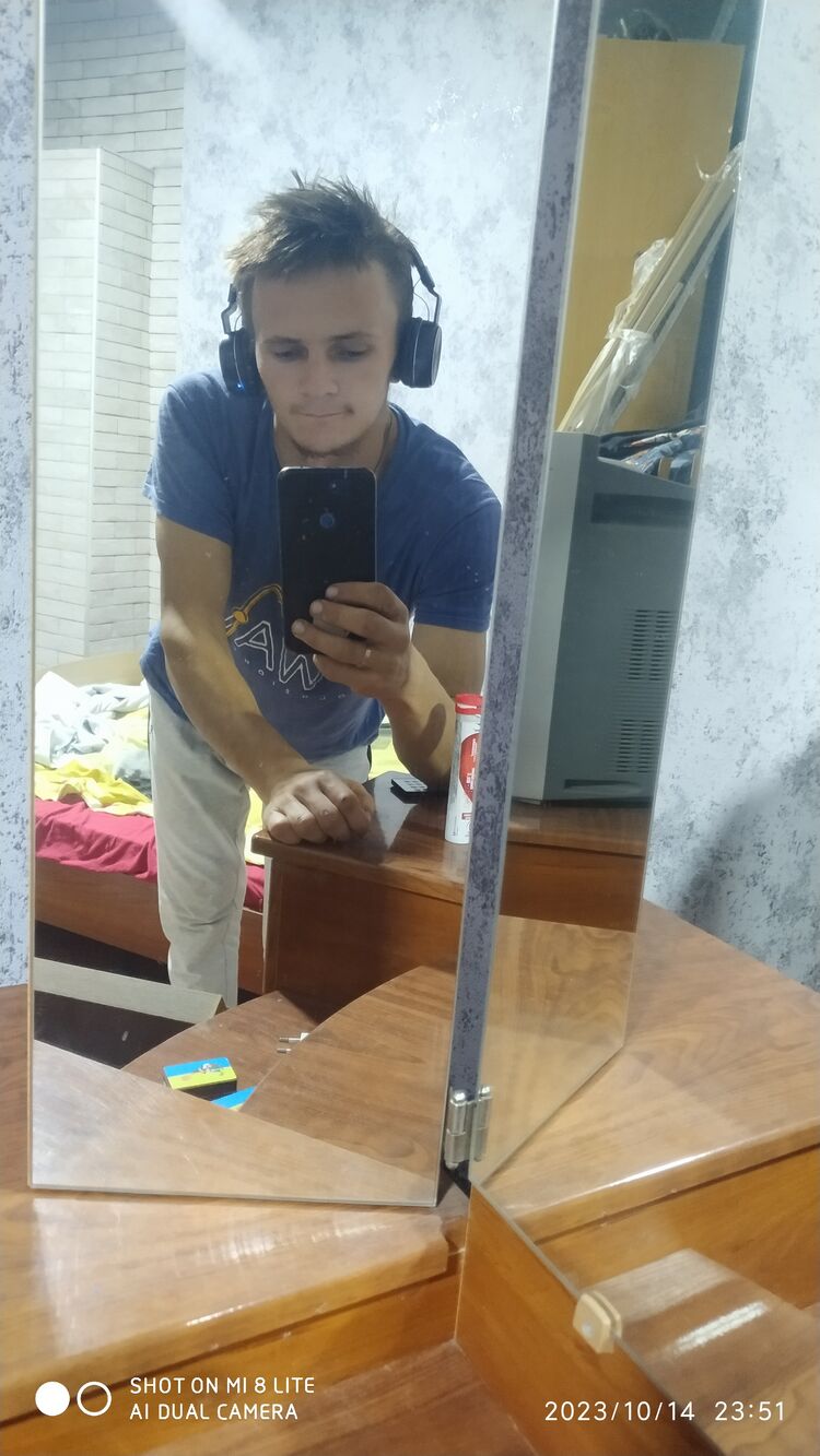  38529324  , 22 ,    