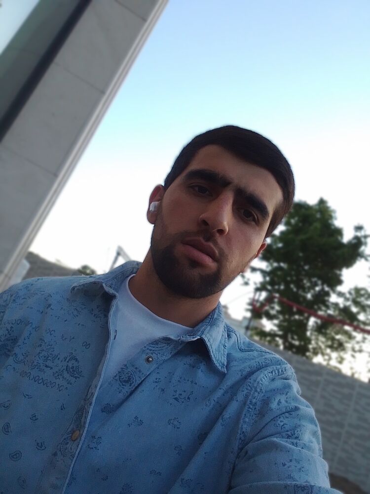  35112894  Hakim, 27 ,    