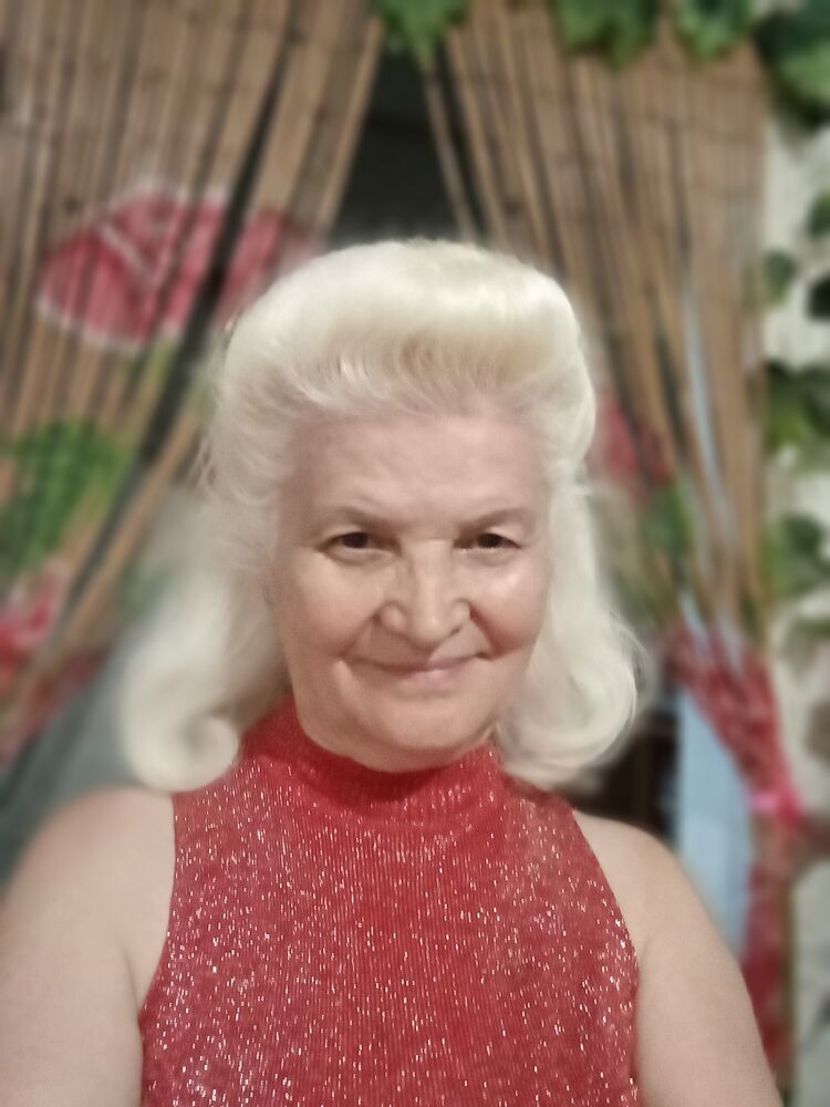  53710384  Nika, 56 ,     