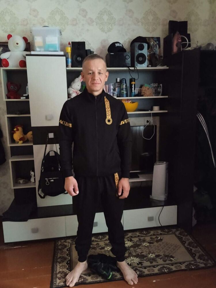  ,   Slava, 41 ,   ,   