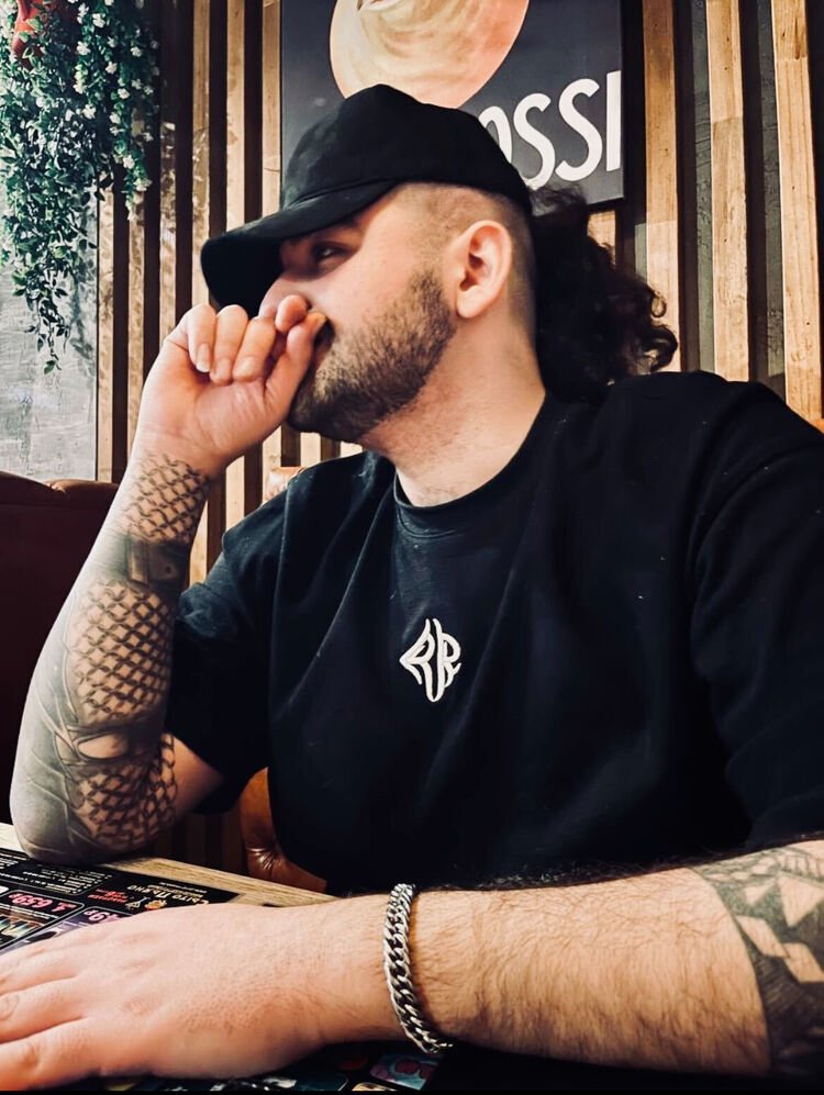  54545114  Mazi, 26 ,    