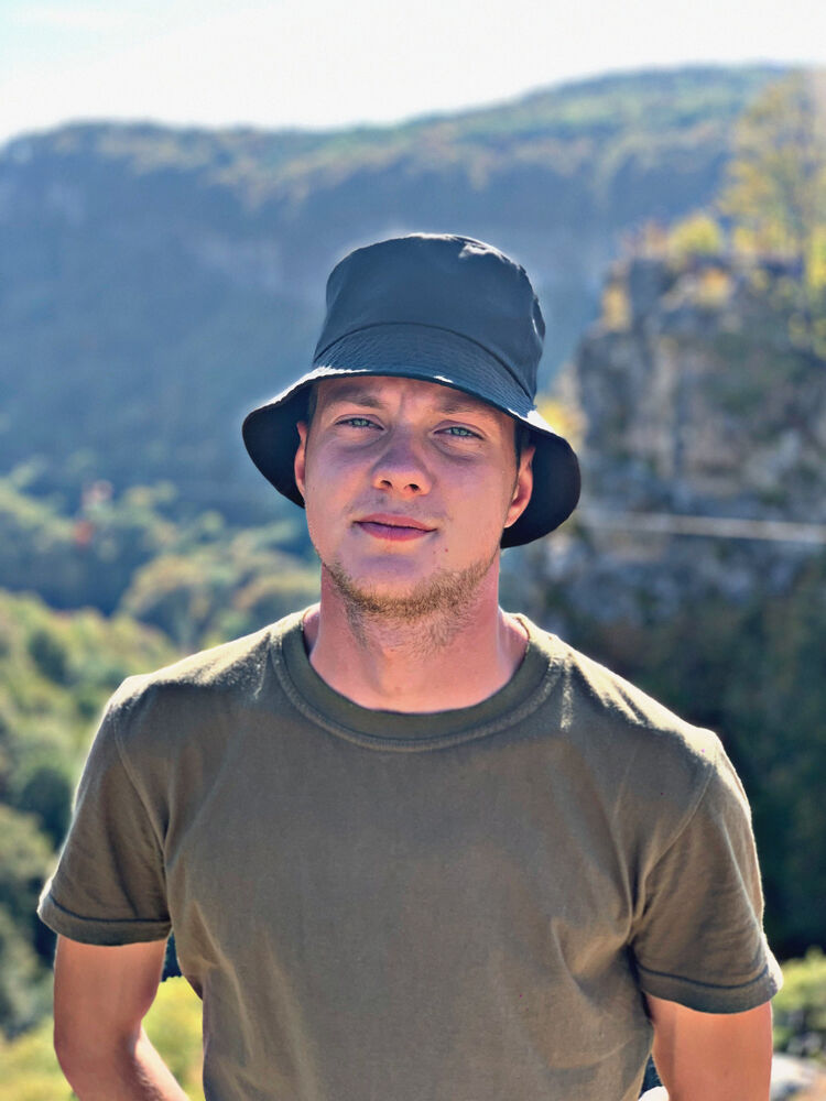  38062114  Egor, 23 ,    