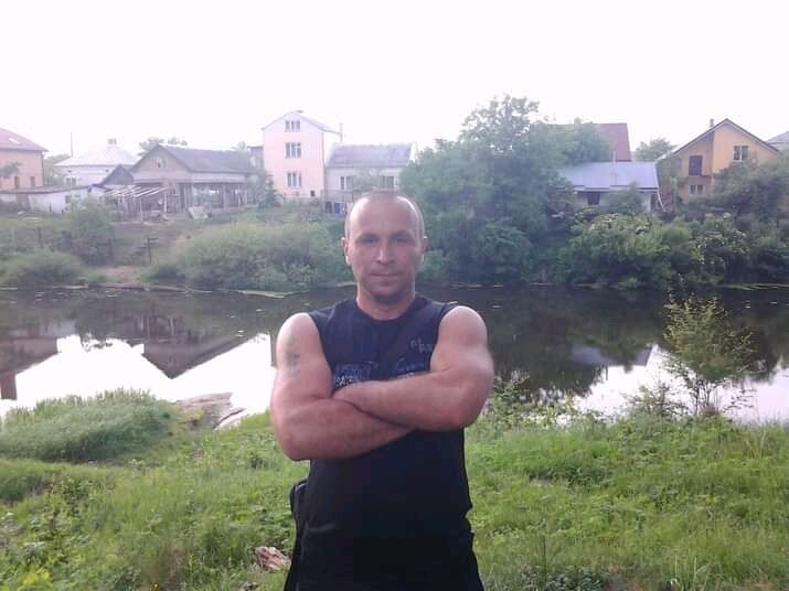  46586624  , 44 ,    