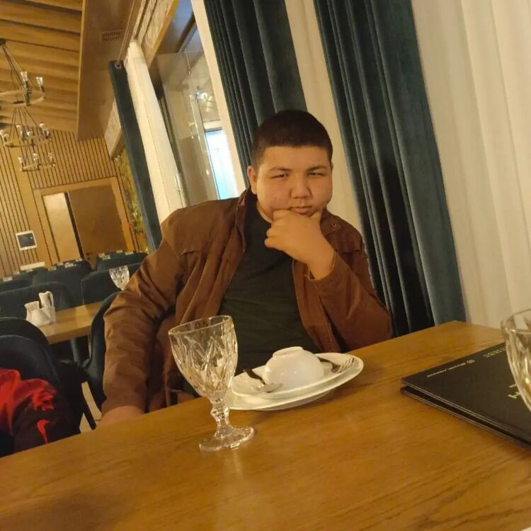  50936484  Shamshodbek, 18 ,    