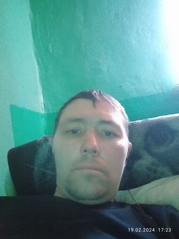  41802484  , 21 ,    