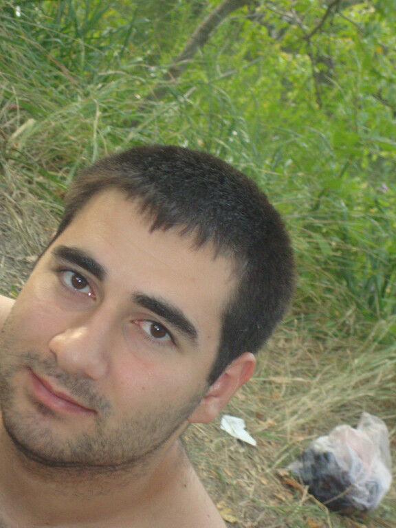  8345714  Arik, 39 ,    