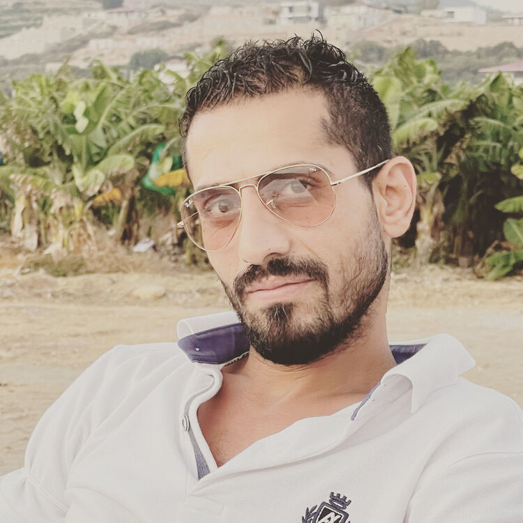  27984734  Mahmoud, 38 ,    