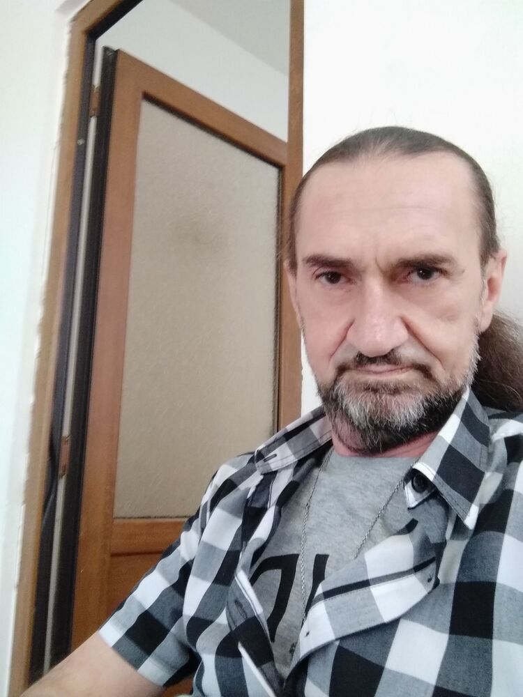  48232094  Hayk, 55 ,    